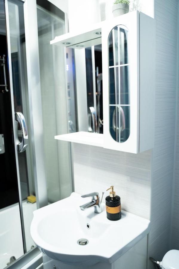 Appartement Apartament luxury à Gura Humorului Extérieur photo