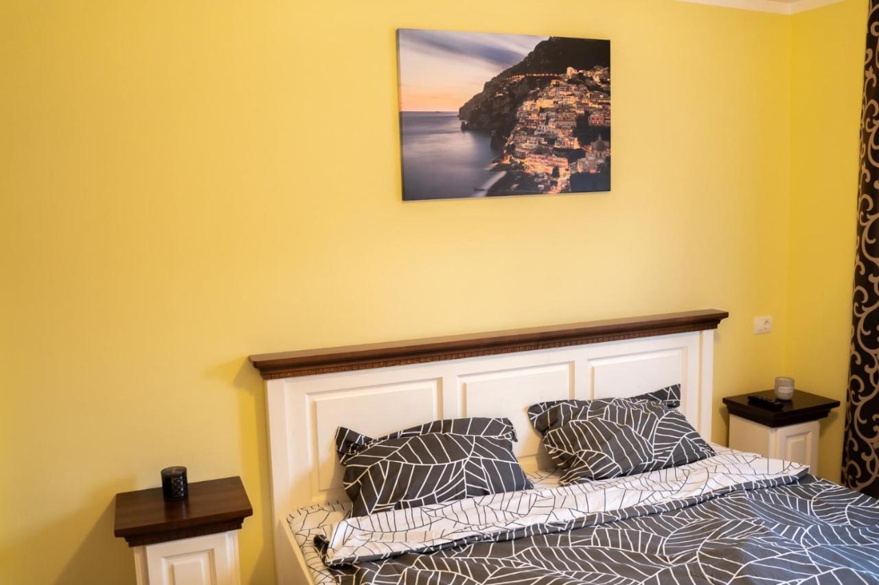 Appartement Apartament luxury à Gura Humorului Extérieur photo