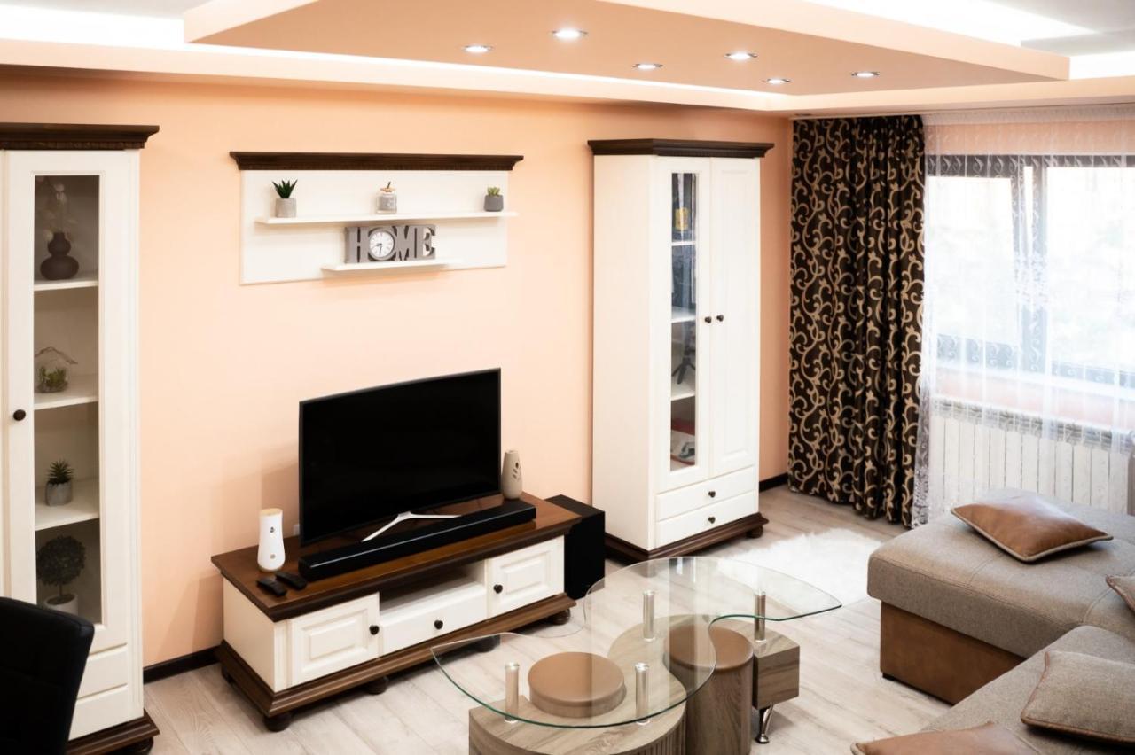 Appartement Apartament luxury à Gura Humorului Extérieur photo