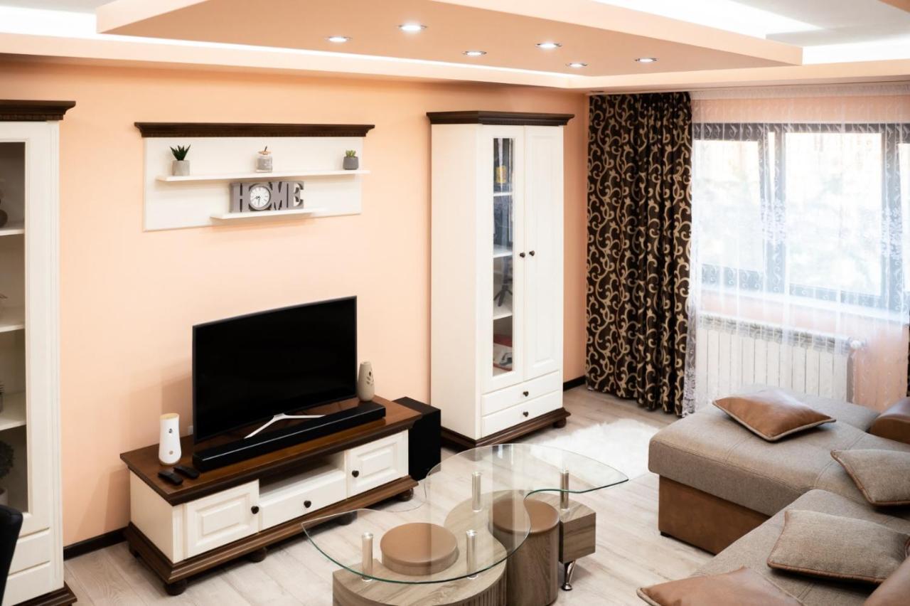 Appartement Apartament luxury à Gura Humorului Extérieur photo